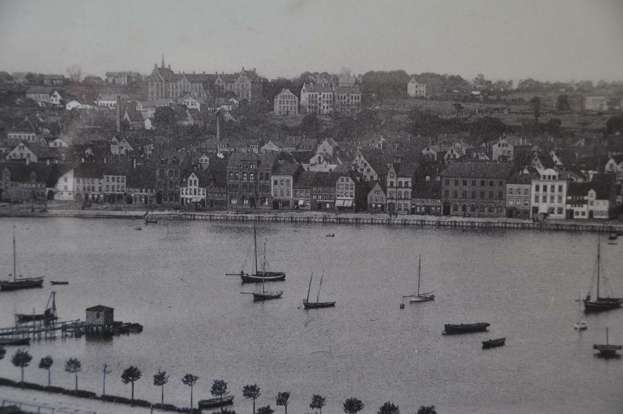 Hafenblick Vom Kapitaenshaus Apartment Flensburg Exterior photo